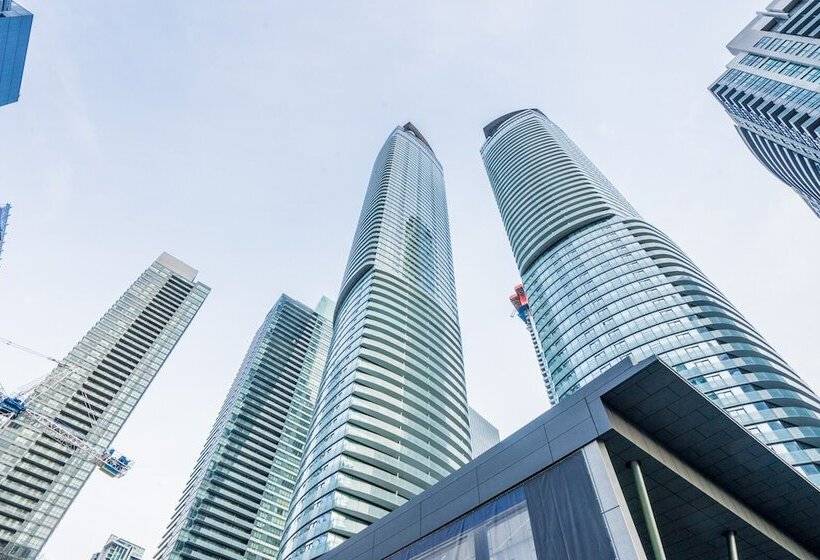 Отель Ice Suites