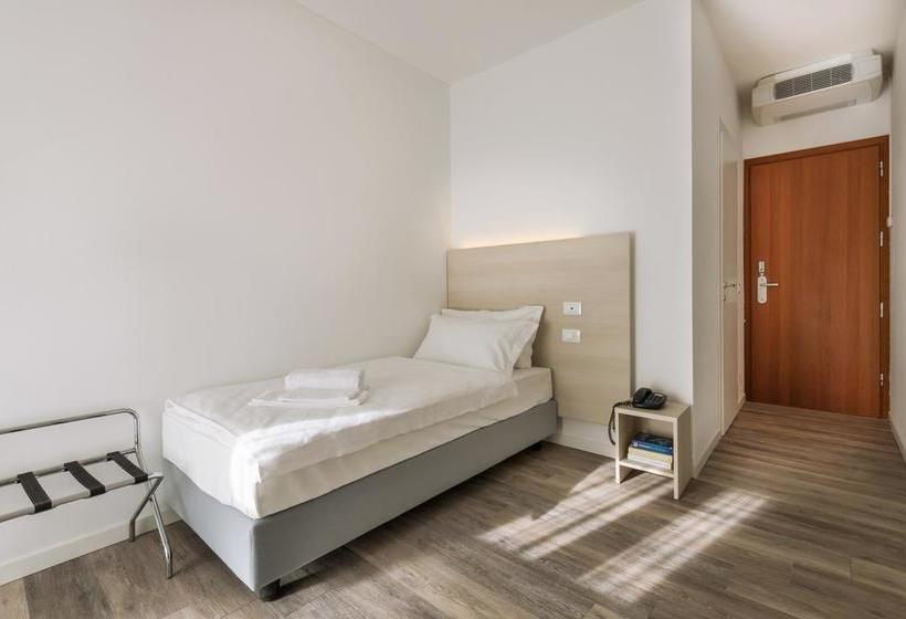 فندق Internazionale Luino