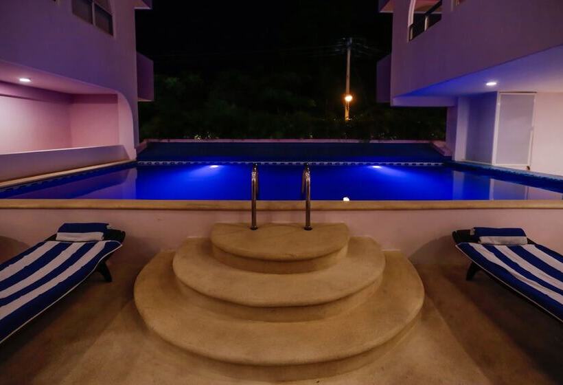 ホテル Kavia Cancun