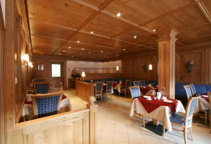 בית מלון כפרי Lüch Da Pćëi