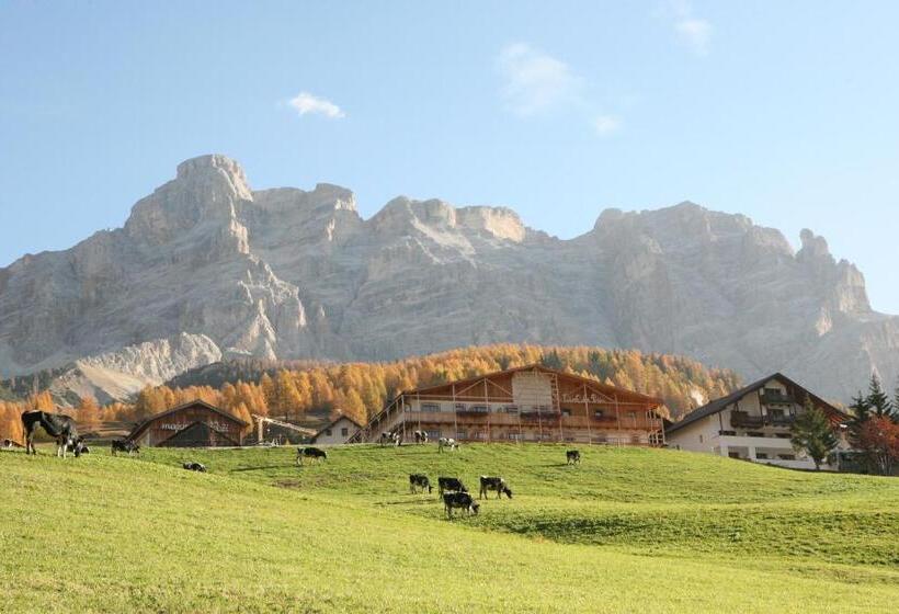 בית מלון כפרי Lüch Da Pćëi