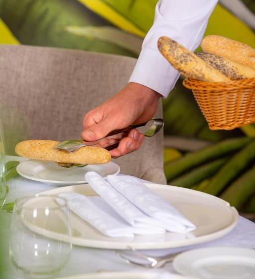 هتل Lixus Beach Resort   All In