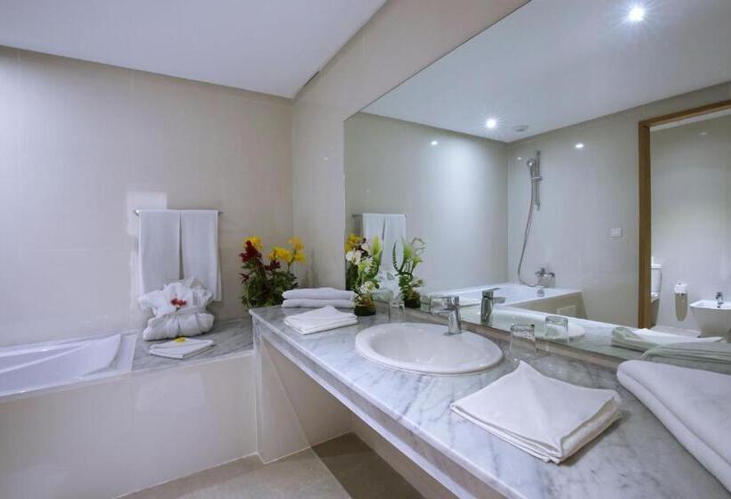 هتل Lixus Beach Resort   All In