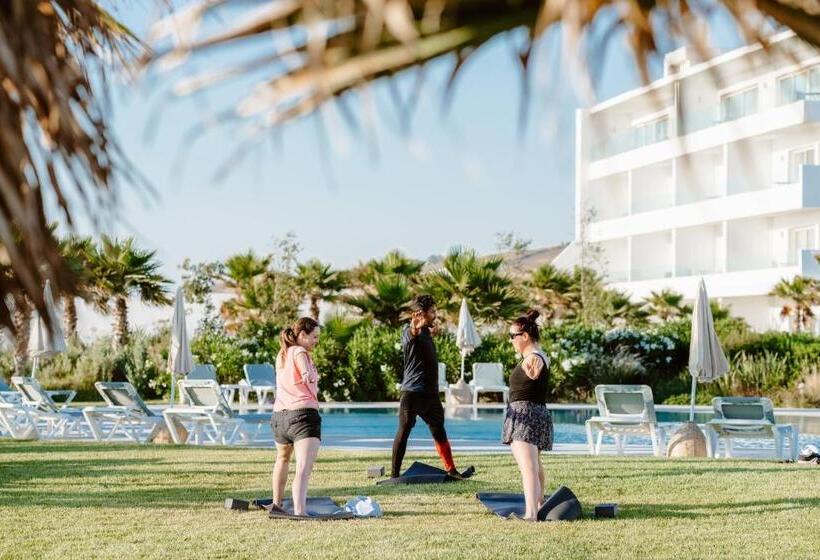 هتل Lixus Beach Resort   All In