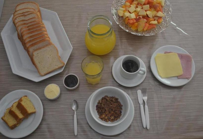 בית מלון כפרי Nelly