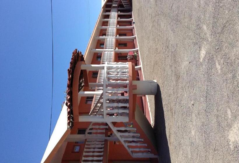 בית מלון כפרי Capital O  Posada Del Leon