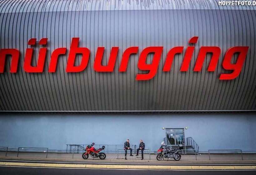 בית מלון כפרי & Restaurant Hüllen