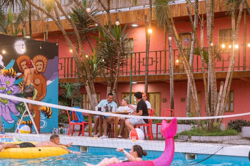 هتل Socialtel Montañita   Formerly Selina Montañita