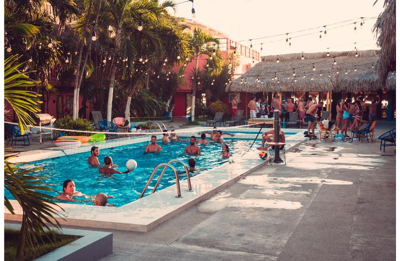 هتل Socialtel Montañita   Formerly Selina Montañita