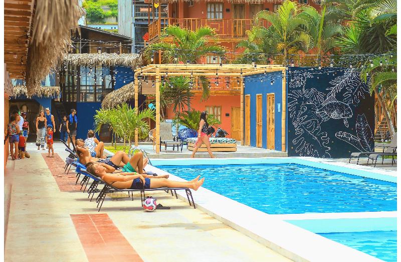 هتل Socialtel Montañita   Formerly Selina Montañita