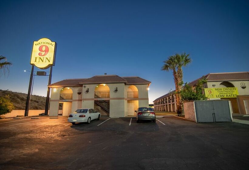 酒店 National 9 Inn