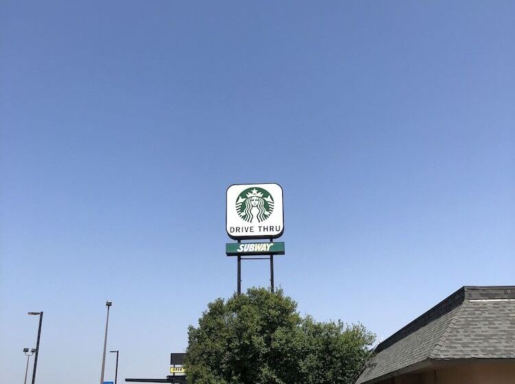 酒店 National 9 Inn