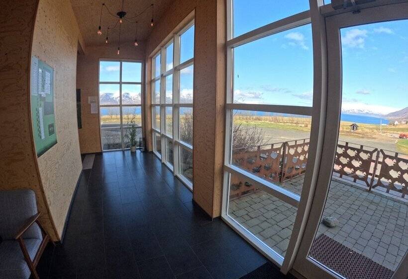 هتل Sveinbjarnargerdi