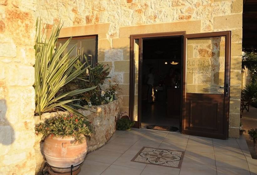 בית מלון כפרי The Stonemade Houses