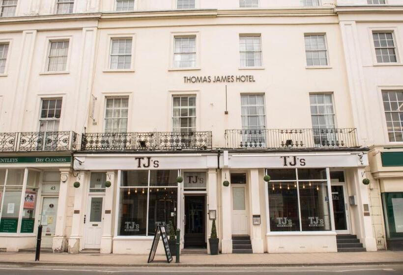 בית מלון כפרי Thomas James