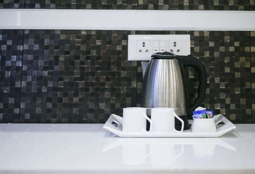 Отель Treebo Trip Cmks Habitat Center