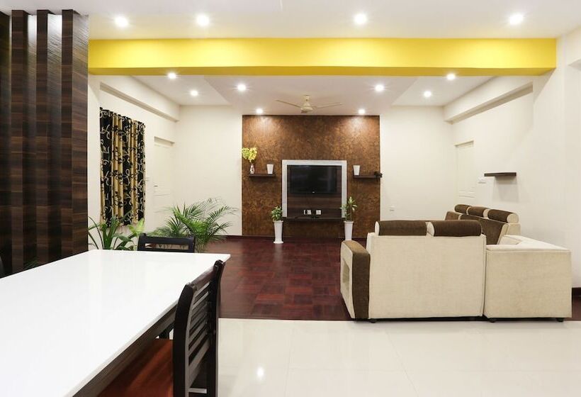 Отель Treebo Trip Cmks Habitat Center