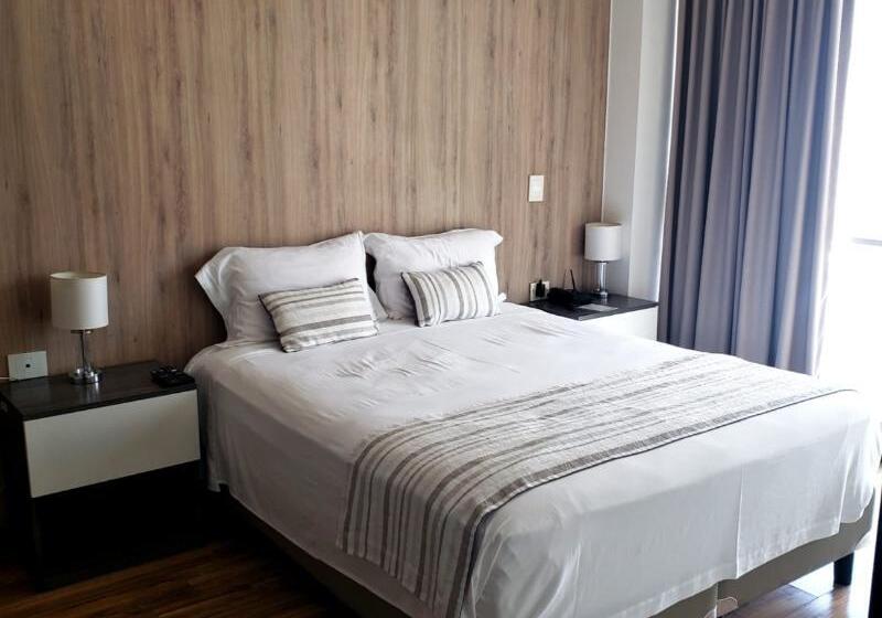 هتل Urban Suites Apart