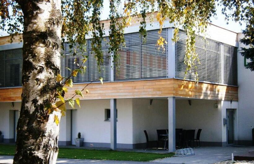 בית מלון כפרי Villa Green