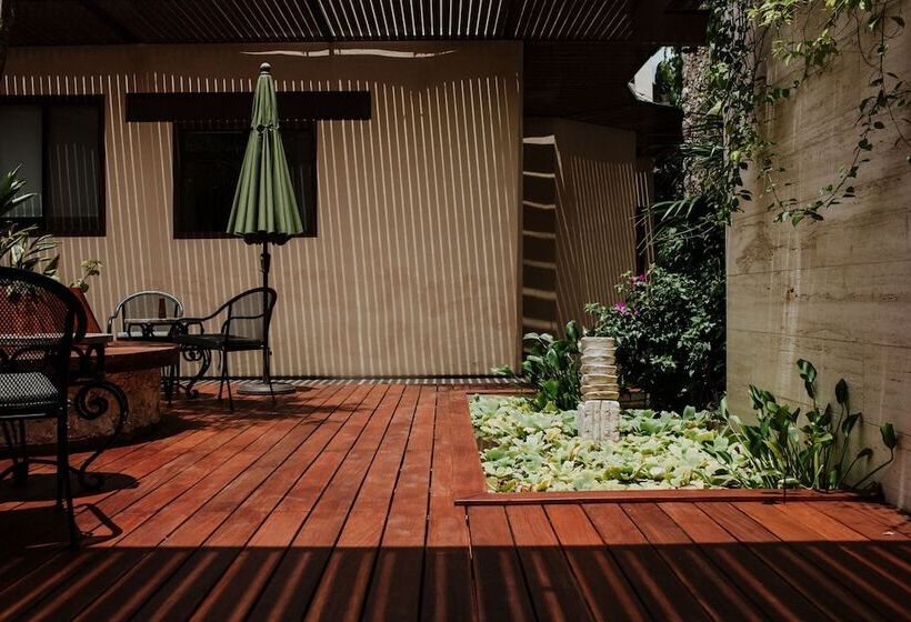 Ya Ax Hotel Boutique