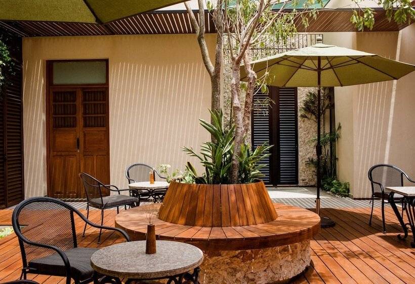 Ya Ax Hotel Boutique