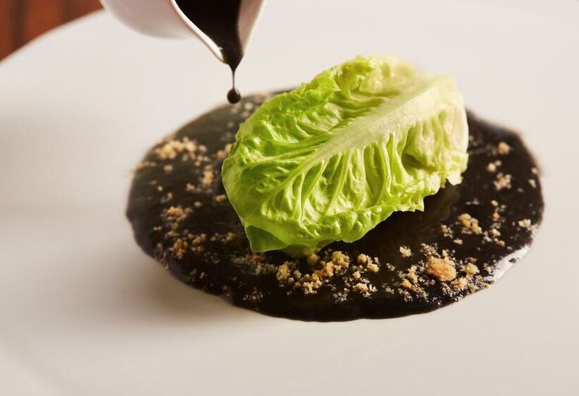 Ya Ax Hotel Boutique