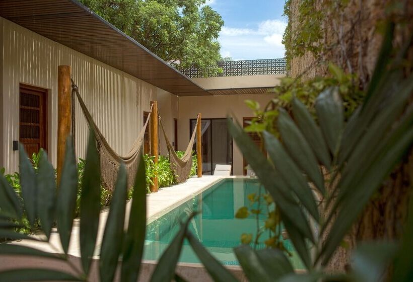 Ya Ax Hotel Boutique