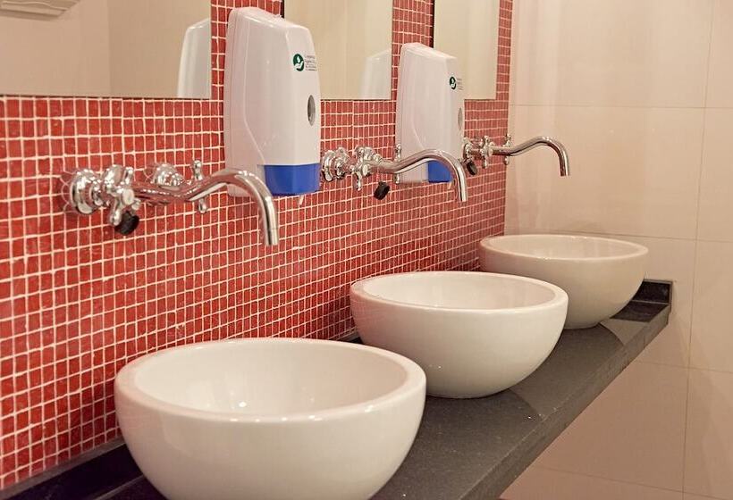 Malevo Murana Hostel