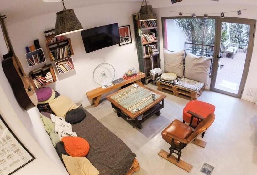 Malevo Murana Hostel