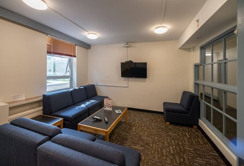 Pacific Spirit Hostel