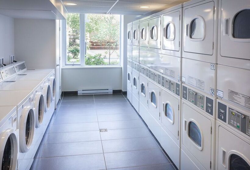 Pacific Spirit Hostel