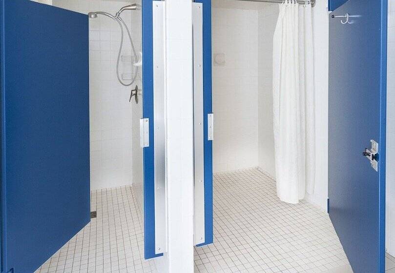 Pacific Spirit Hostel