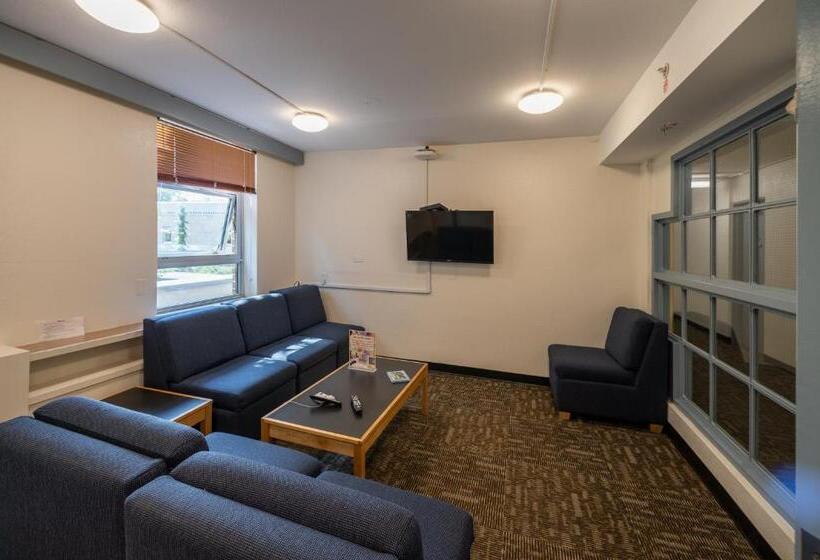 Pacific Spirit Hostel