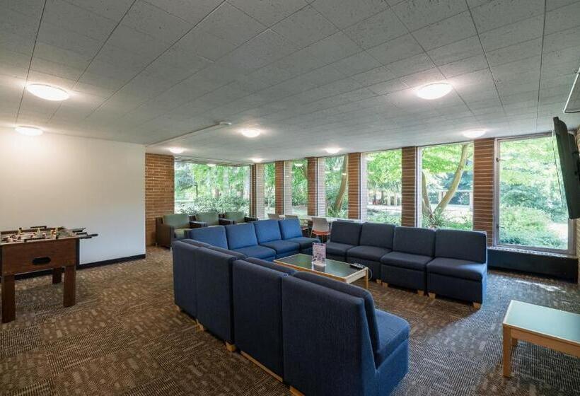 Pacific Spirit Hostel