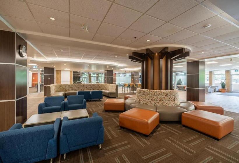 Pacific Spirit Hostel