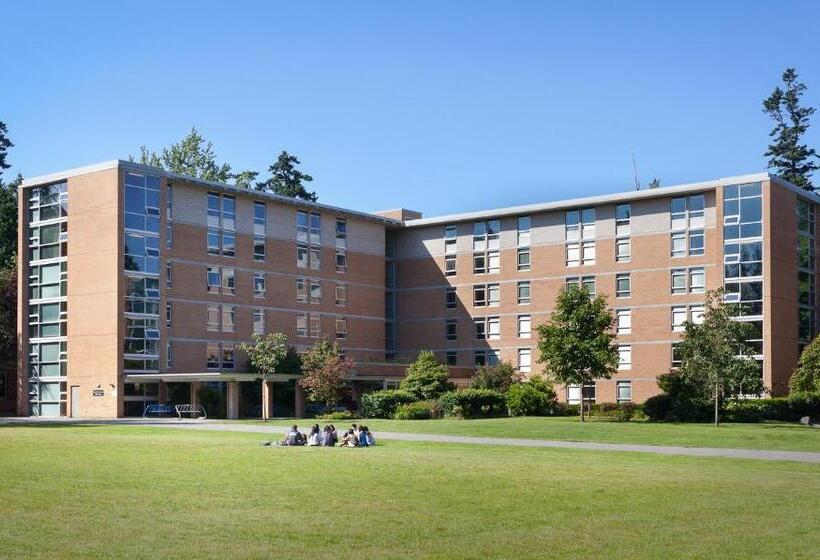 Pacific Spirit Hostel