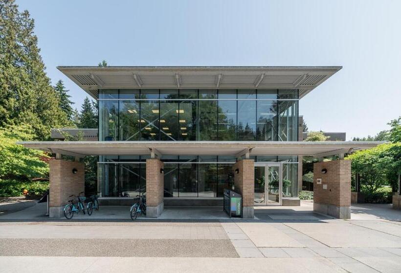 Pacific Spirit Hostel