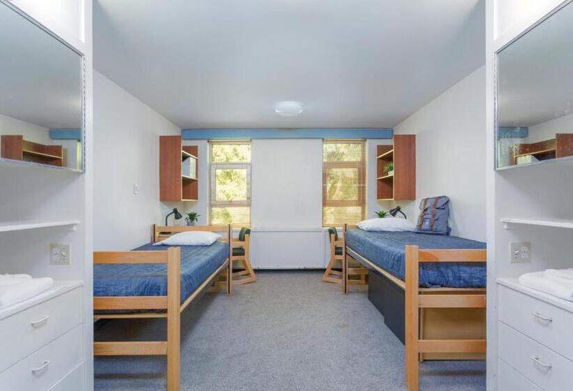 Pacific Spirit Hostel