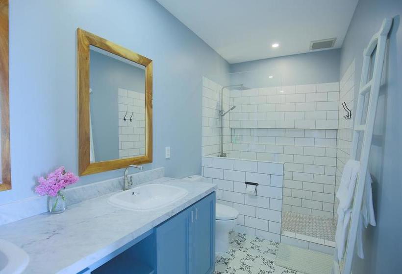 استراحتگاه Serenity By The Sea