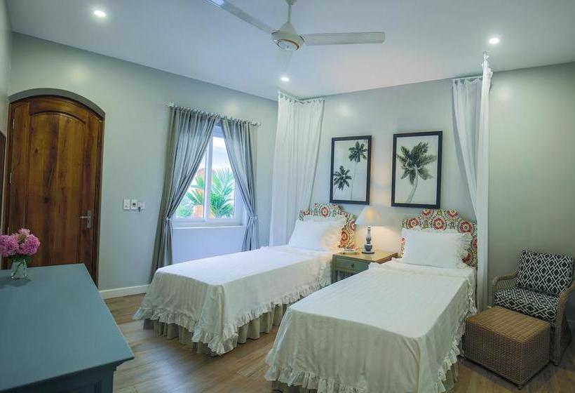 استراحتگاه Serenity By The Sea