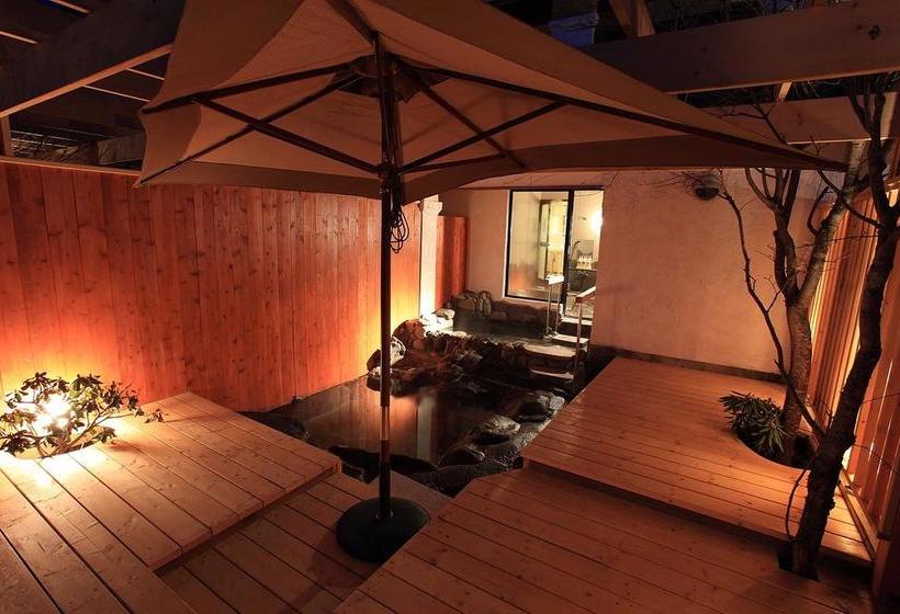 Ryokan Tsutsuji To Kaede