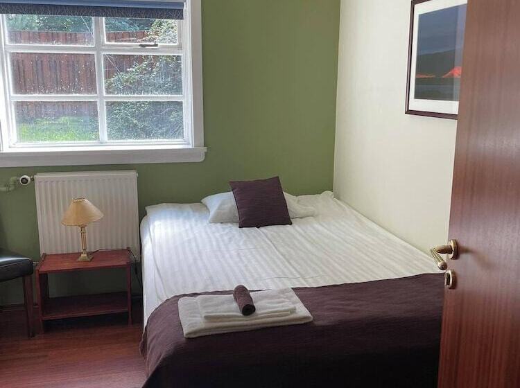 تختخواب و صبحانه Guesthouse Grái Hundurinn