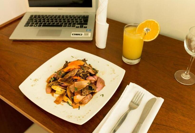 Cumbaza Hotel & Convenciones