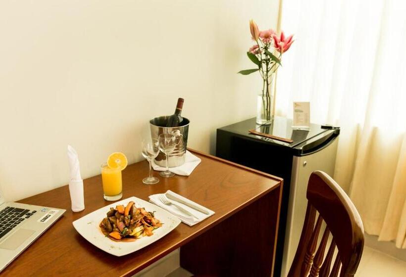 Cumbaza Hotel & Convenciones