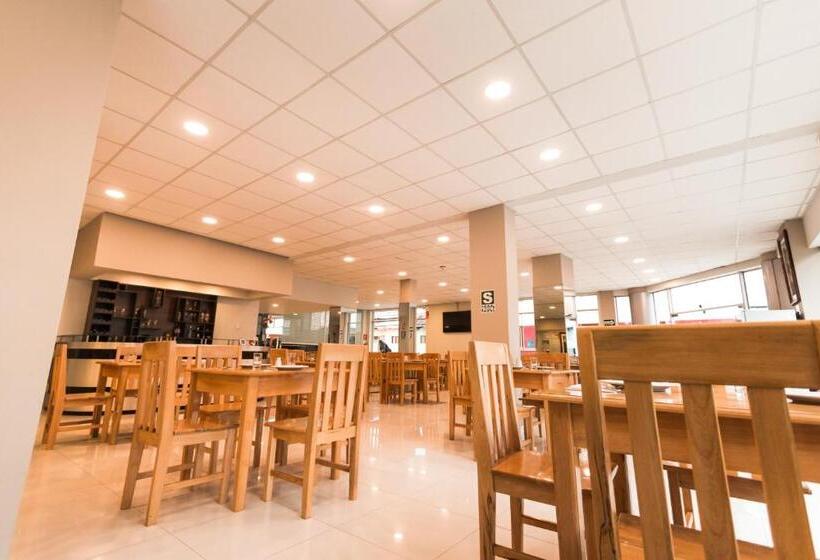 Cumbaza Hotel & Convenciones