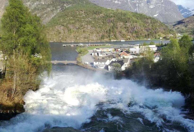 Hellesylt Hostel And Motel