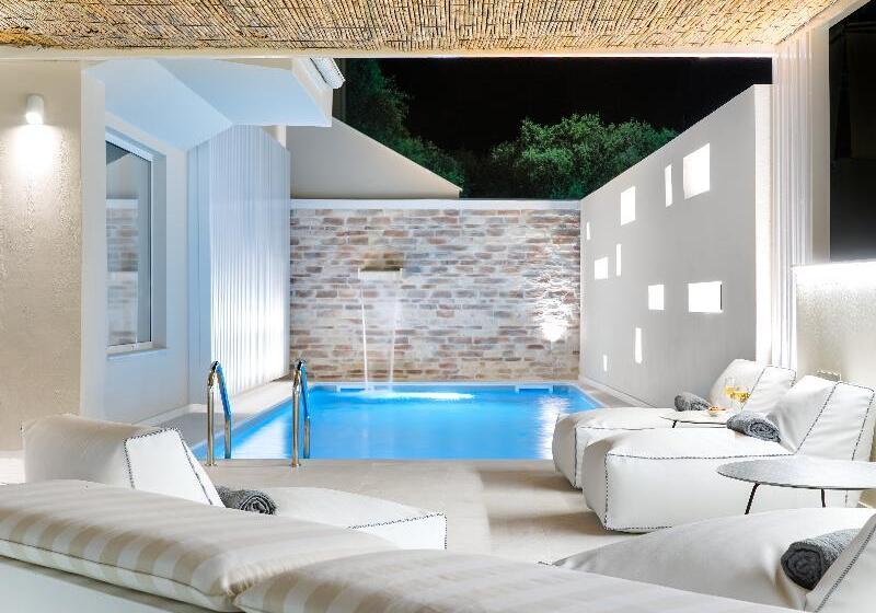 Отель Aelia Villa