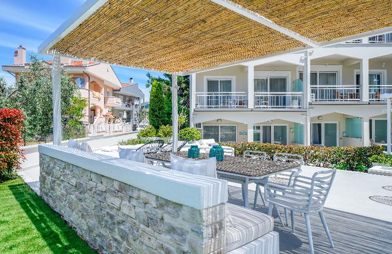 Отель Aelia Villa