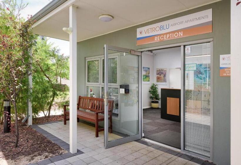 هتل Airport Apartments By Vetroblu