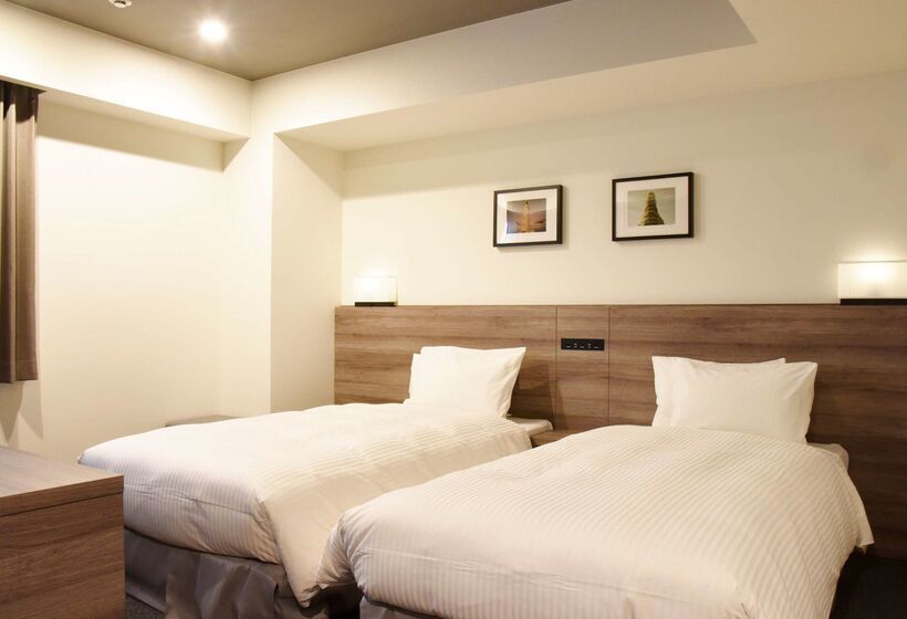 בית מלון כפרי Best Western Sapporo Odori Koen